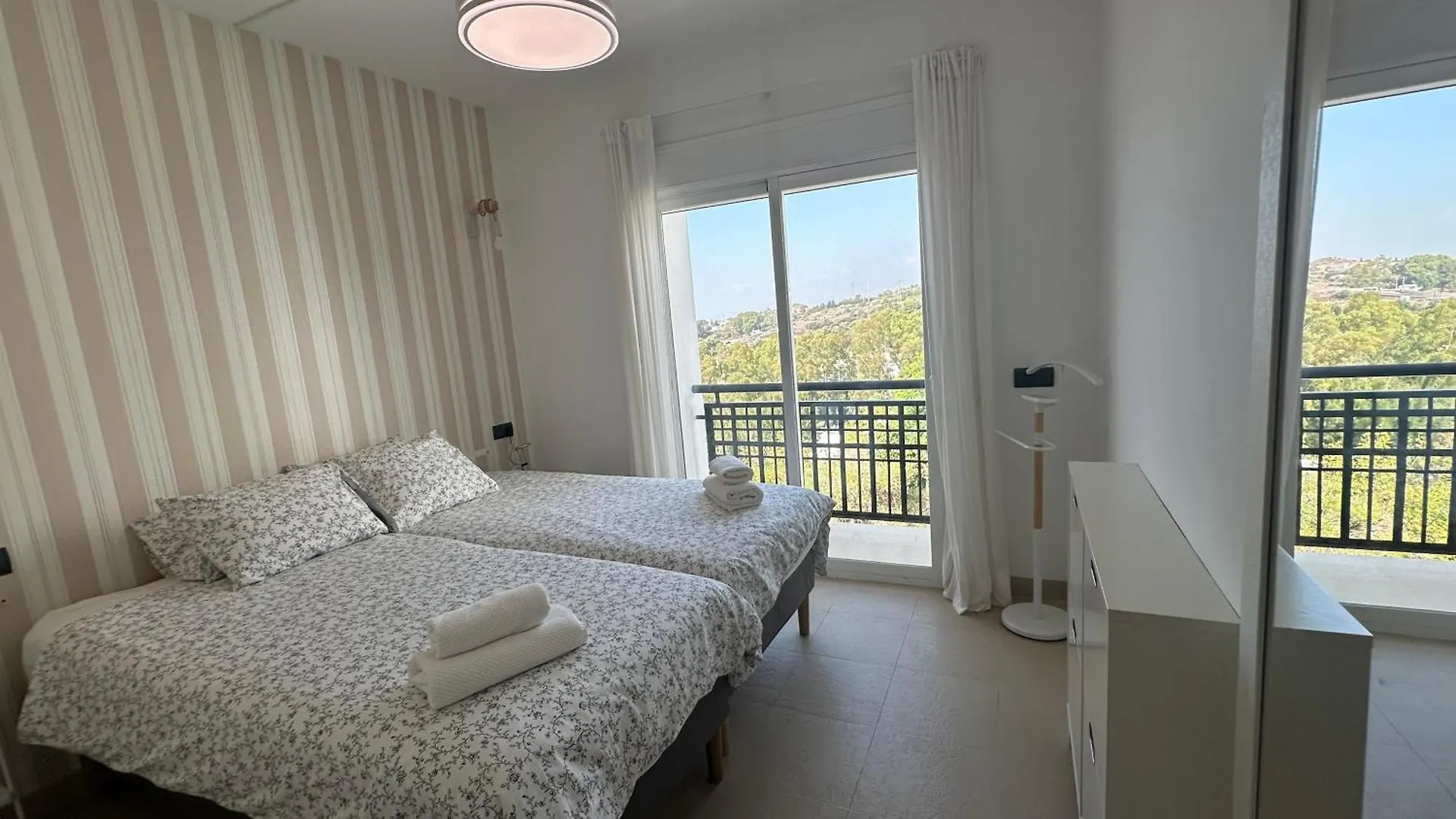 Villa Maringa - Family Friendly, Private Pool, Bbq, Amazing Views Torremuelle